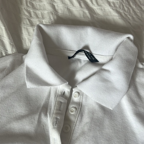 WHITE COLLARED CROP TOP - Picture 2 of 3